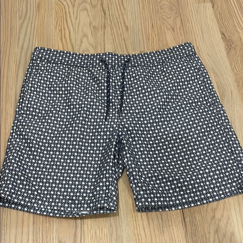 Surfside Supply Men’s Black and White Swim Trunks Size Large